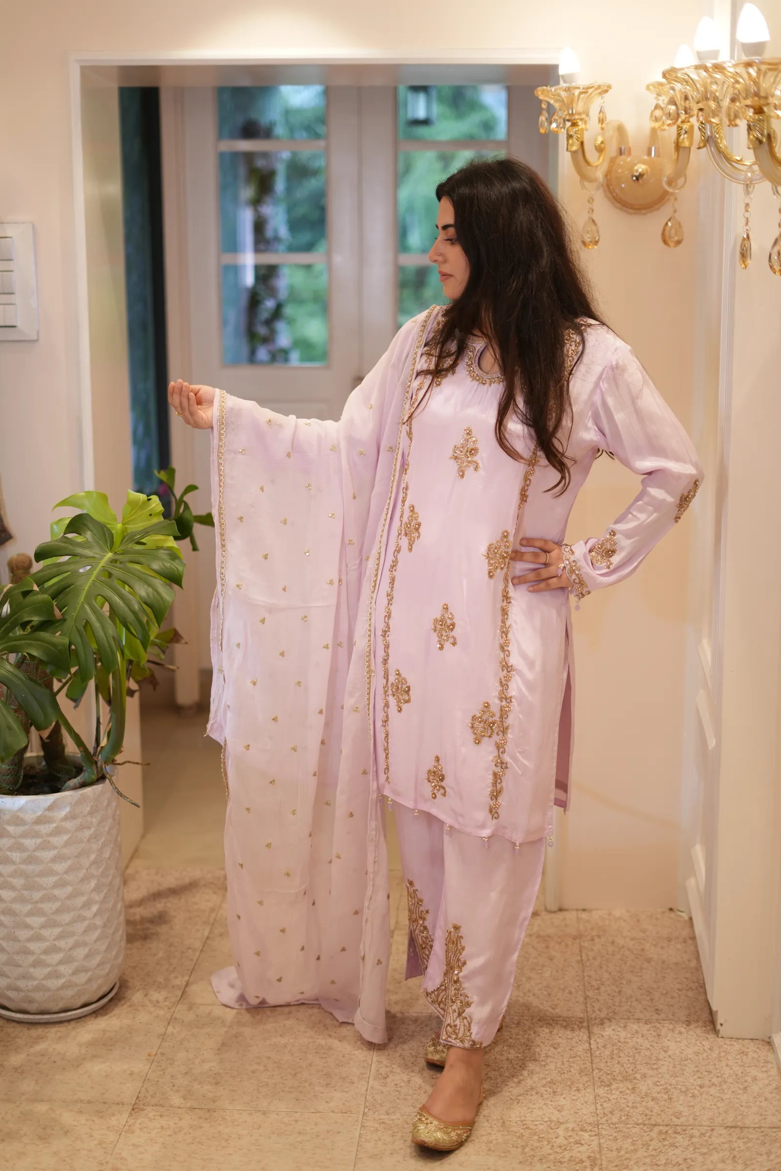 Lilac Zardozi Buti Suit — photo 3