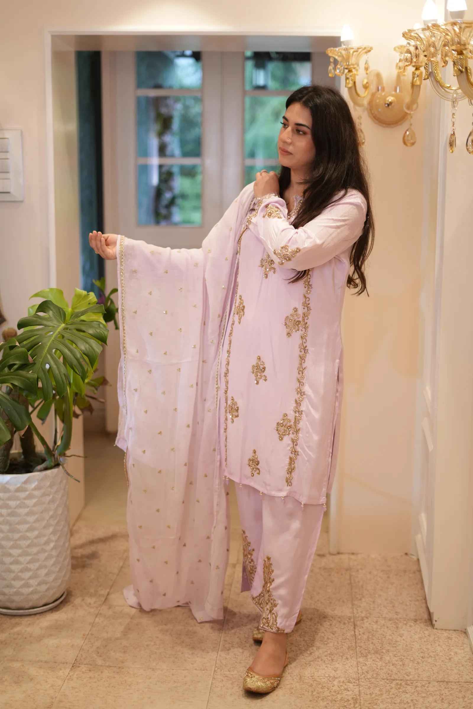 Lilac Zardozi Buti Suit — photo 4
