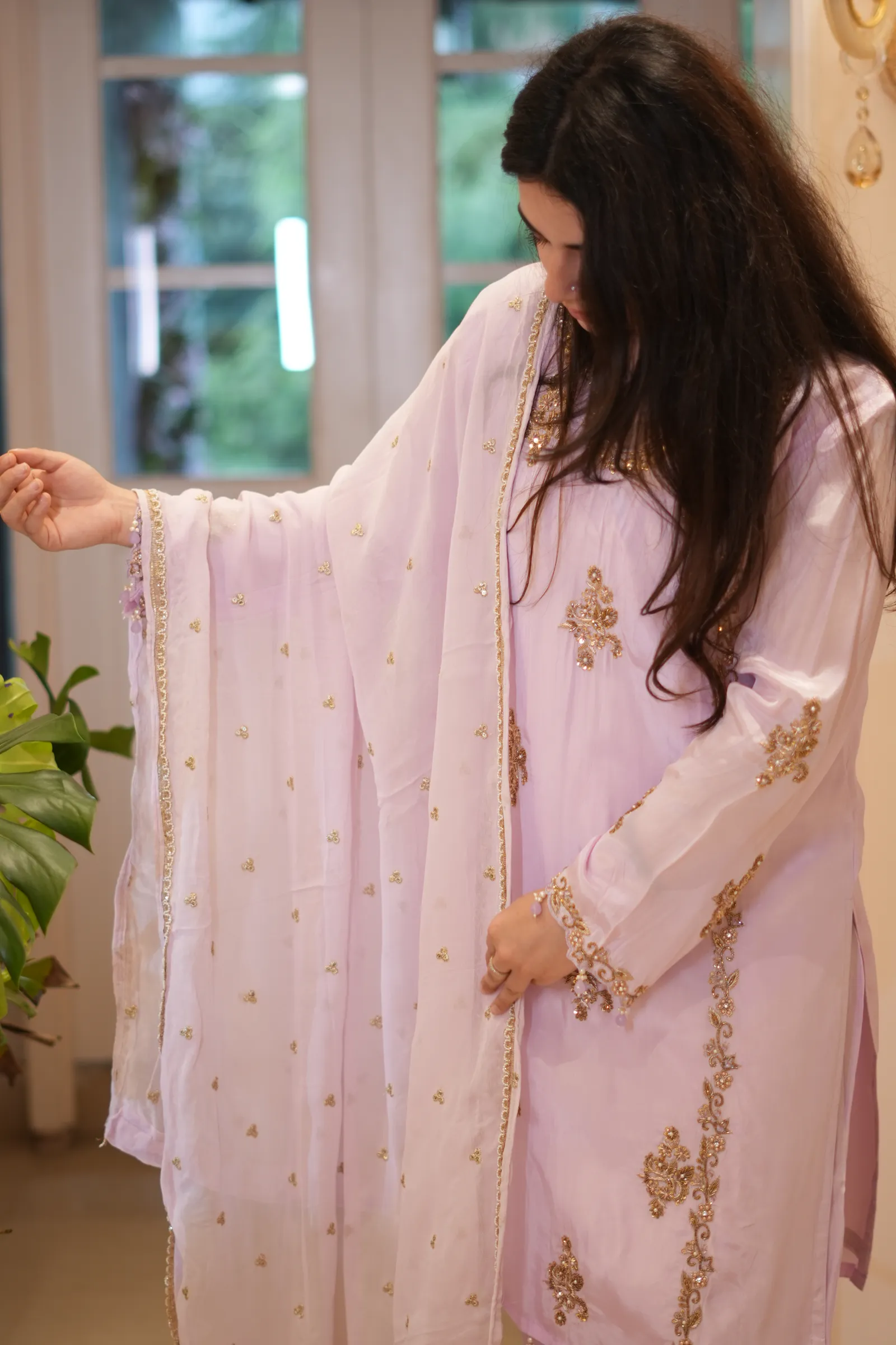 Lilac Zardozi Buti Suit — photo 6