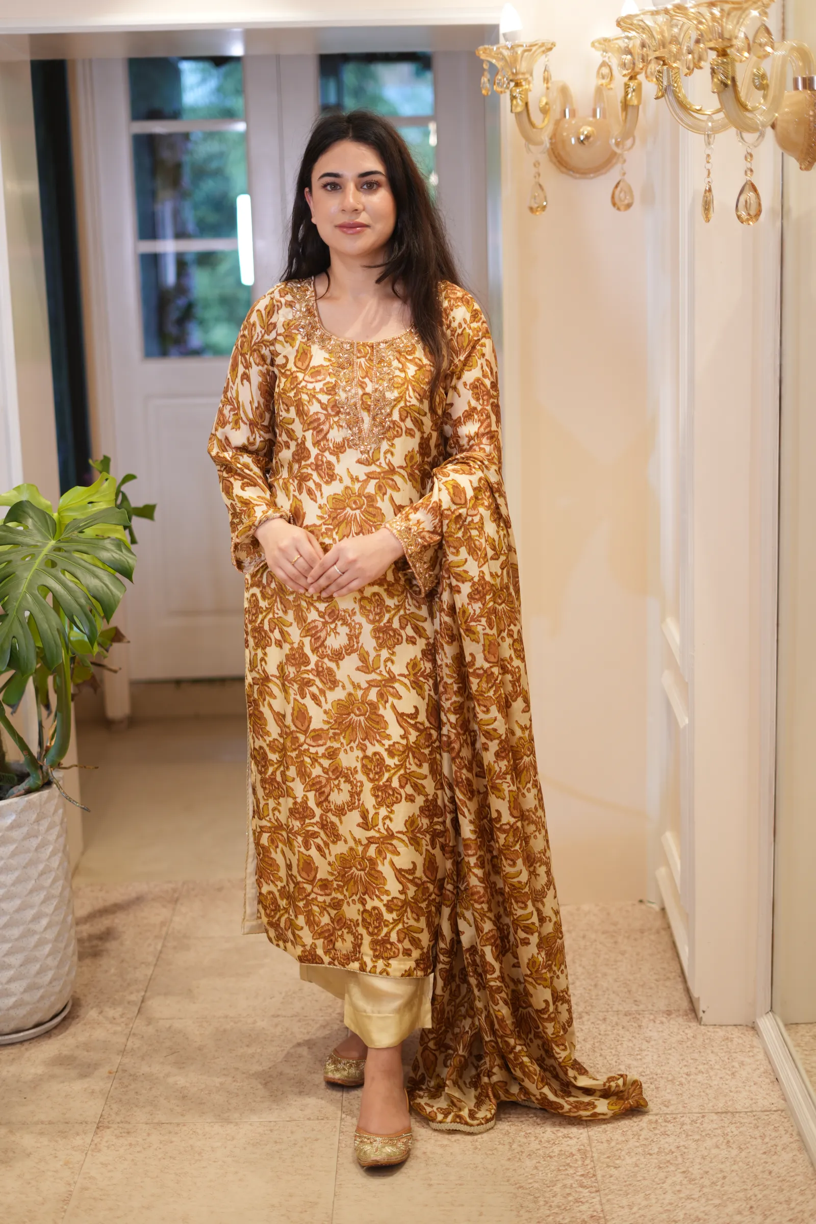Mustard Floral Print Silk Suit — photo 2