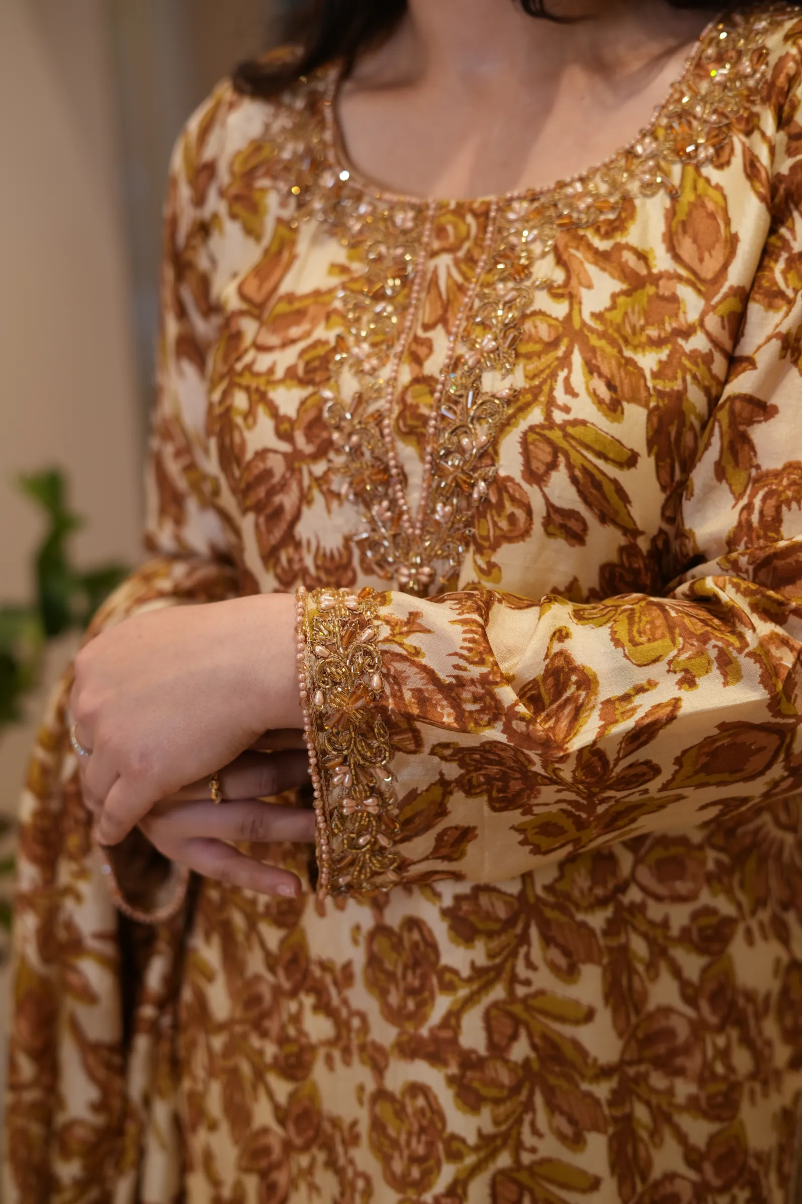 Mustard Floral Print Silk Suit — photo 9