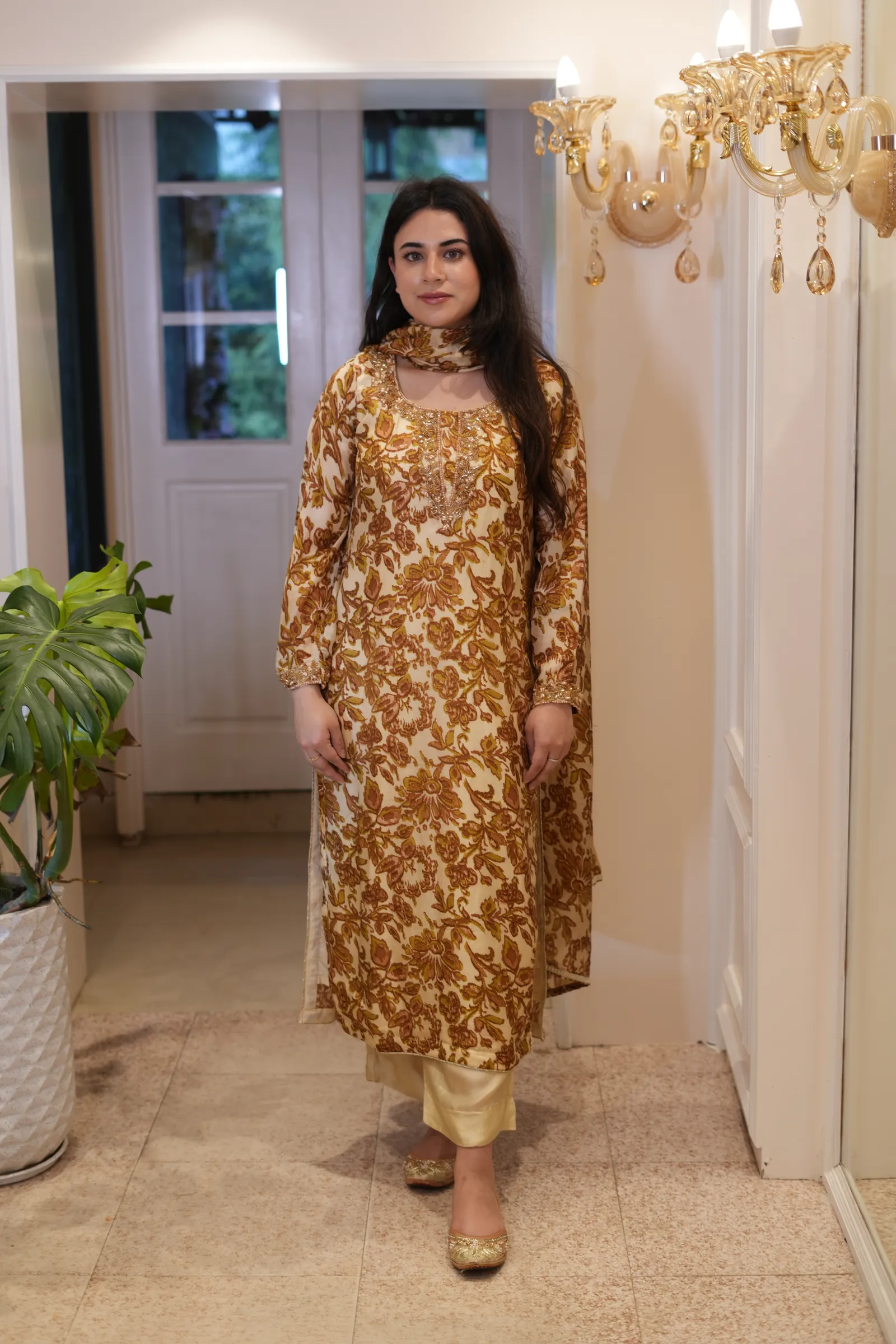 Mustard Floral Print Silk Suit — photo 10