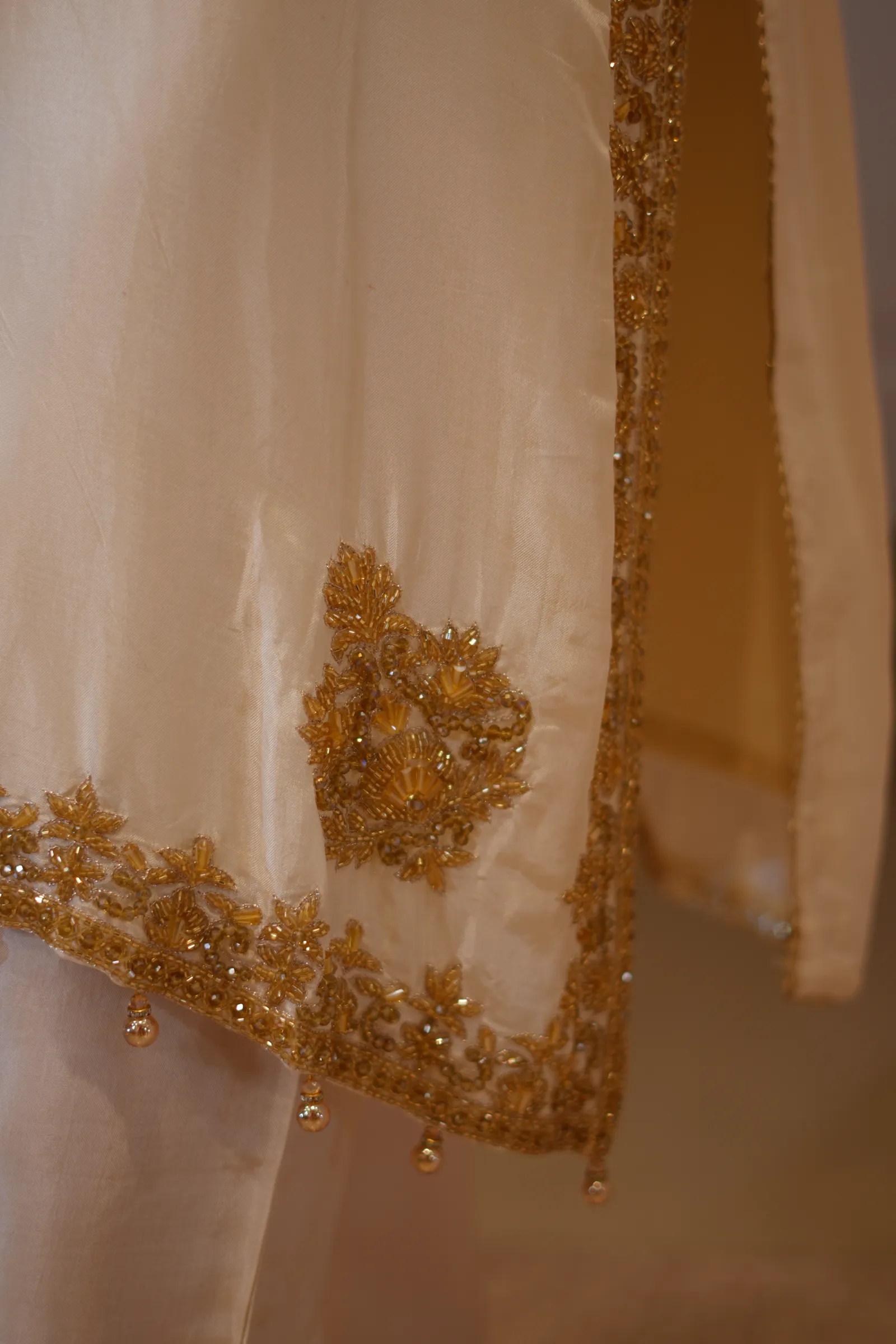 Ivory Tilla Boteh Suit — photo 10