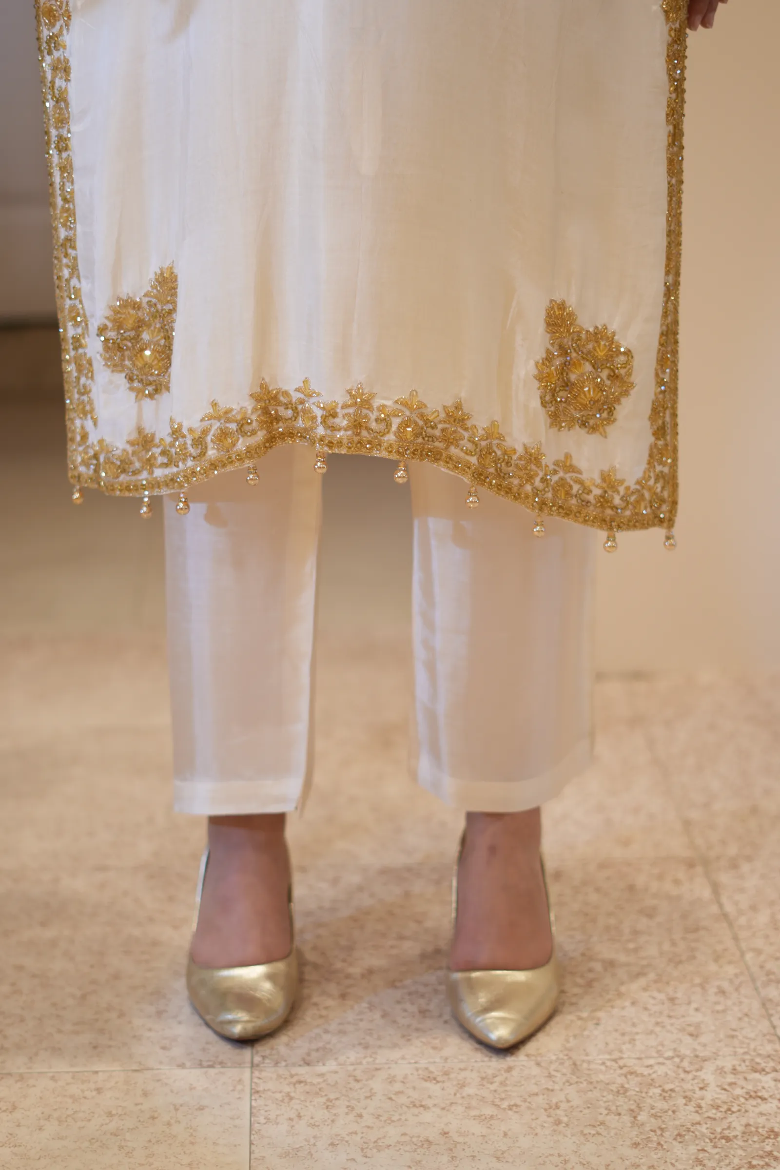 Ivory Tilla Boteh Suit — photo 11