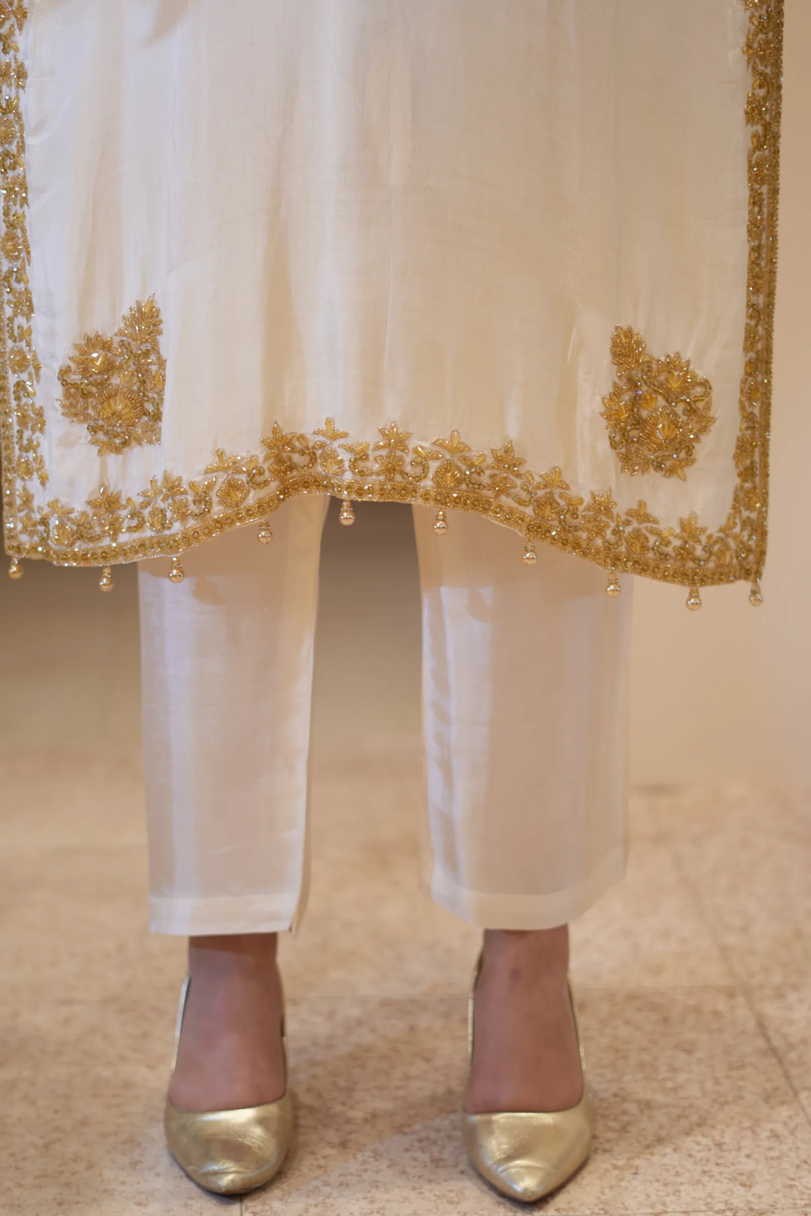 Ivory Tilla Boteh Suit — photo 12