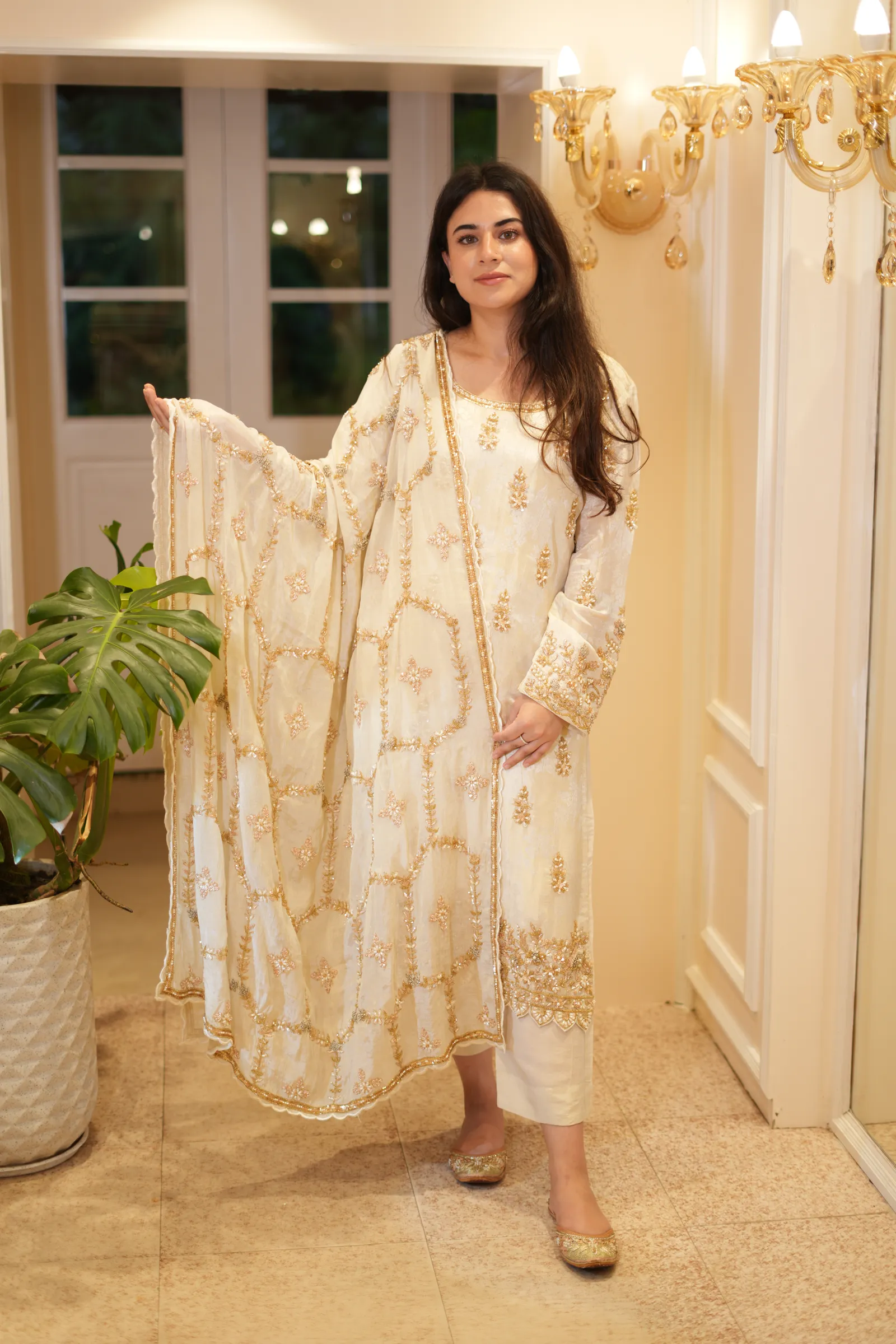 Ivory Gold Buti Suit — photo 2