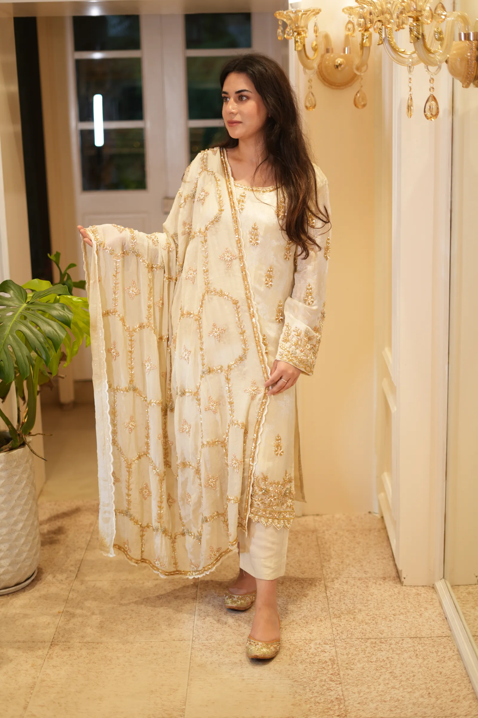 Ivory Gold Buti Suit — photo 3