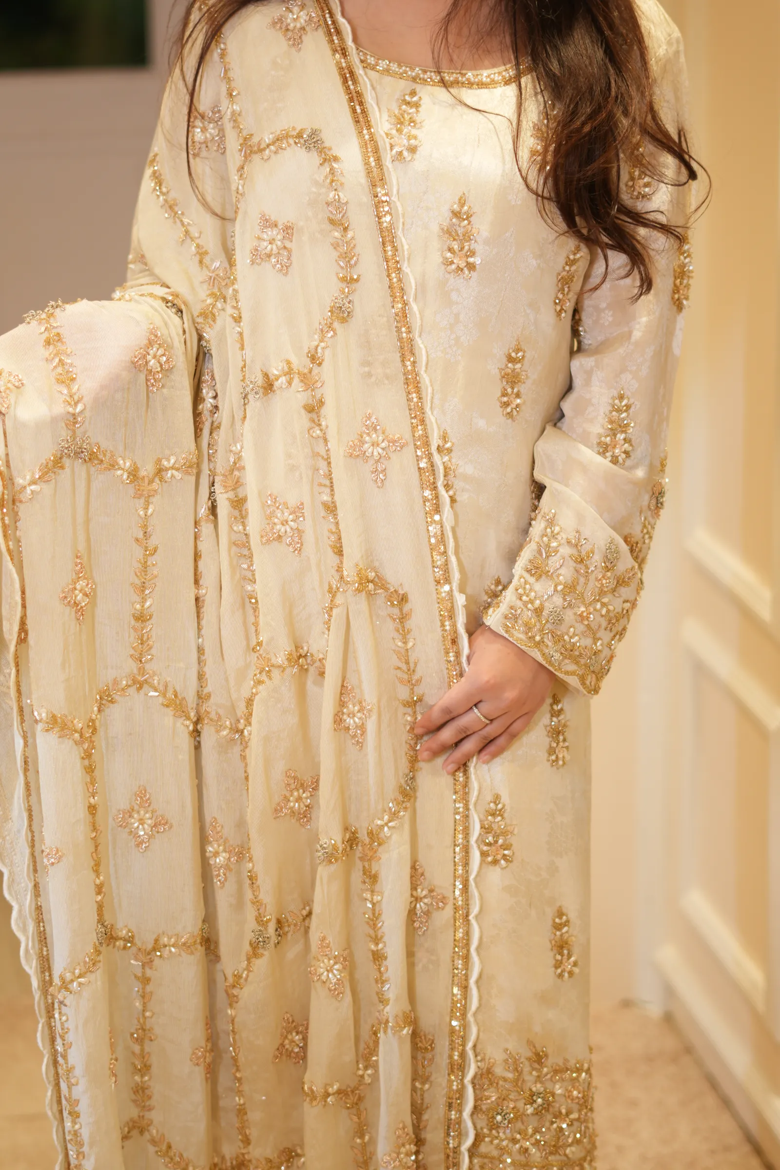 Ivory Gold Buti Suit — photo 4