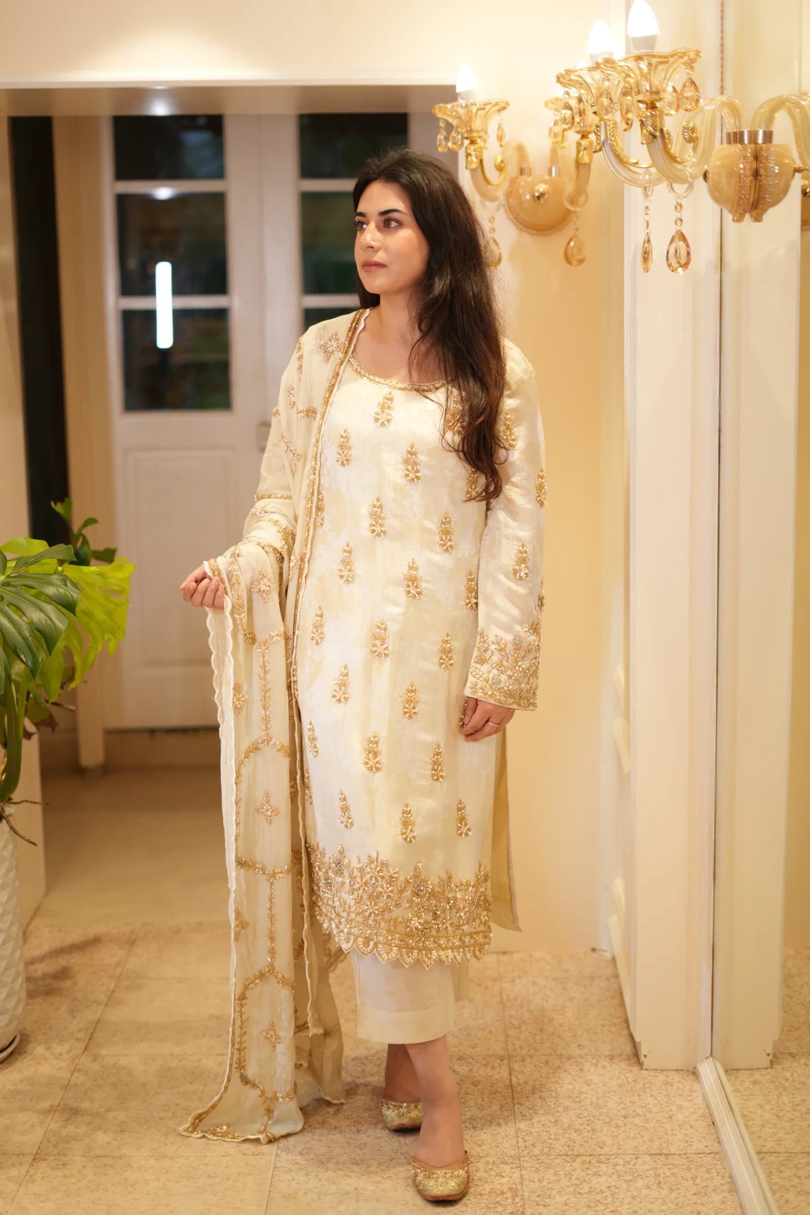 Ivory Gold Buti Suit — photo 6