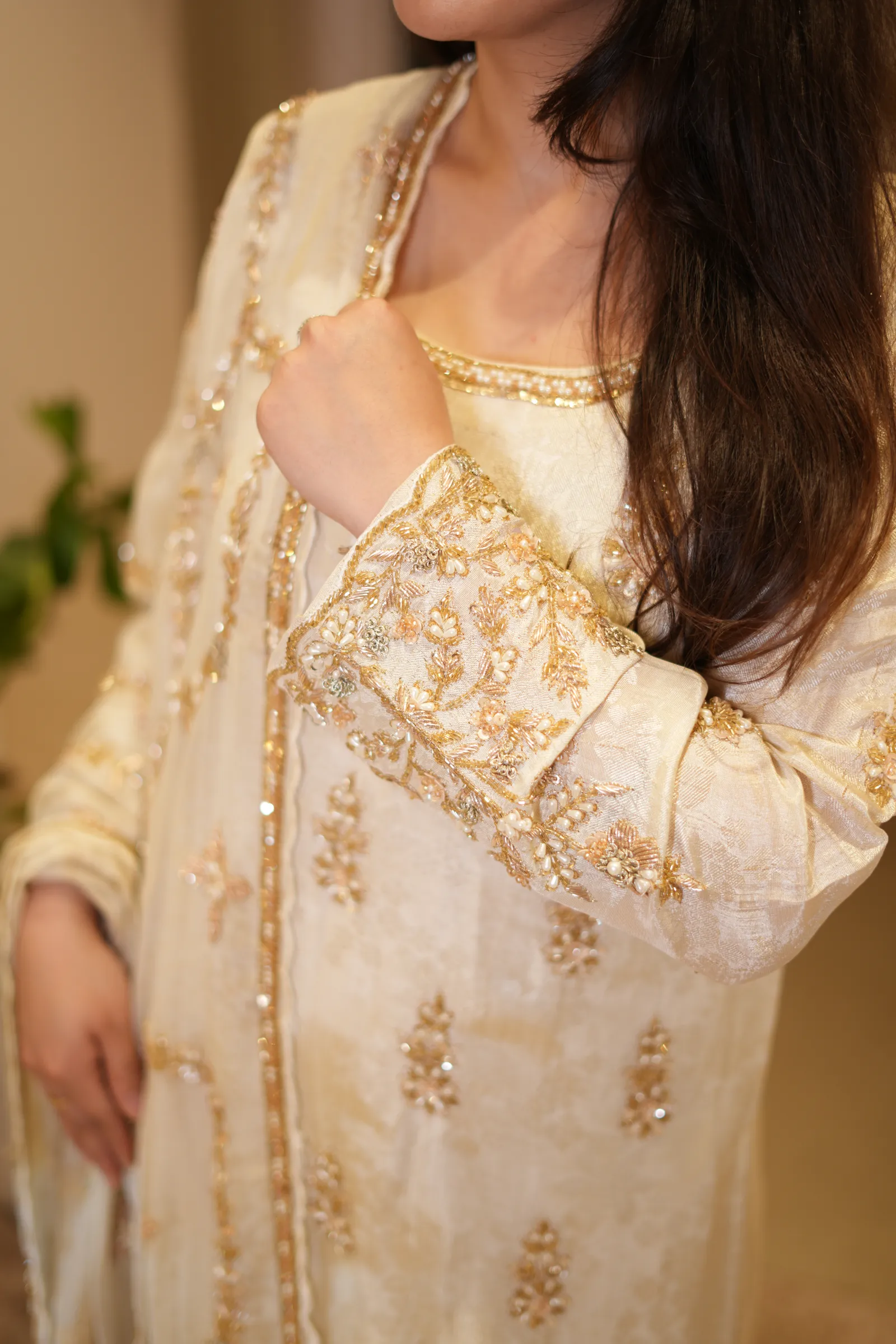 Ivory Gold Buti Suit — photo 14